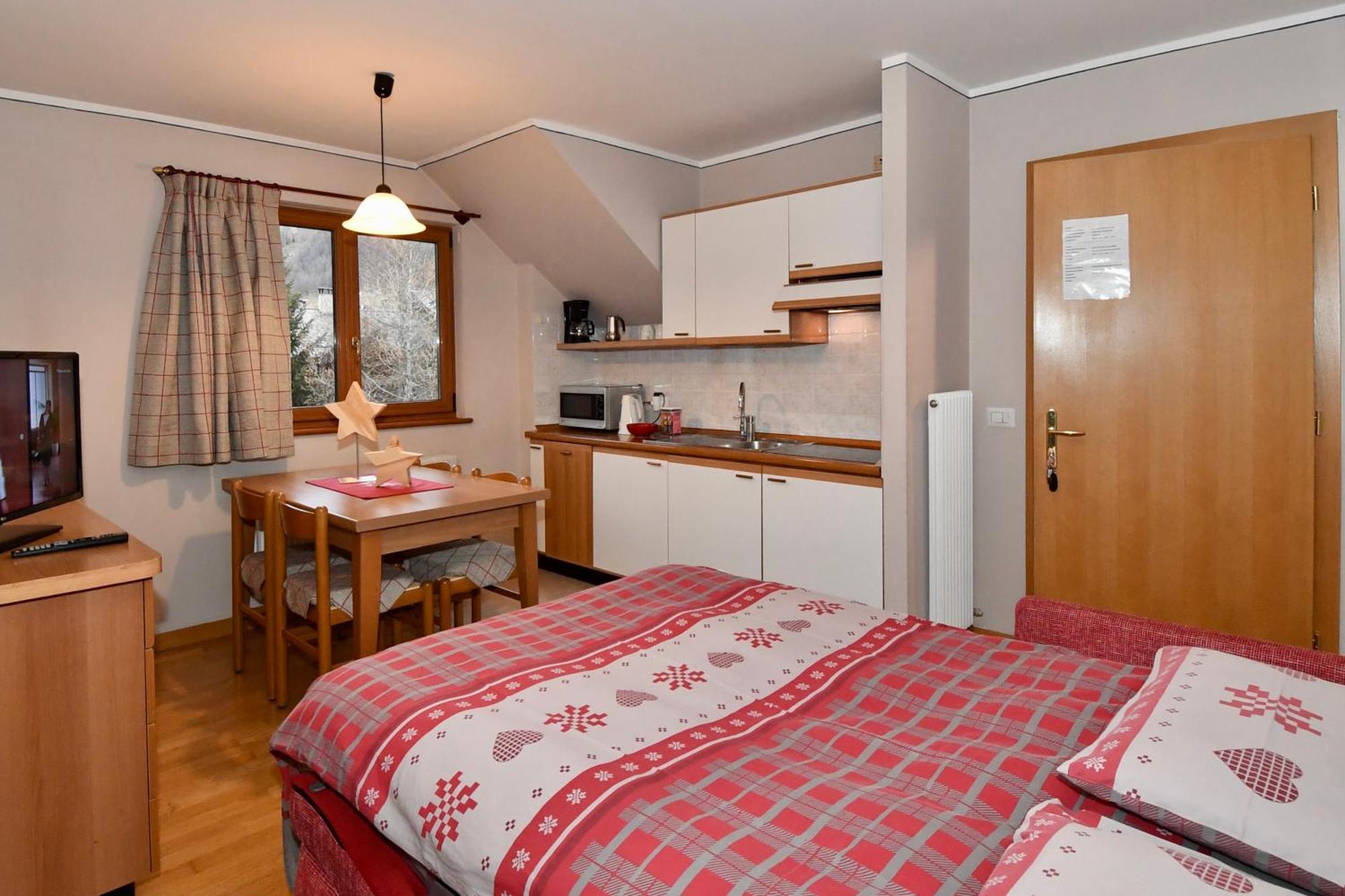 Casa Erica Apartments Ливиньо Екстериор снимка